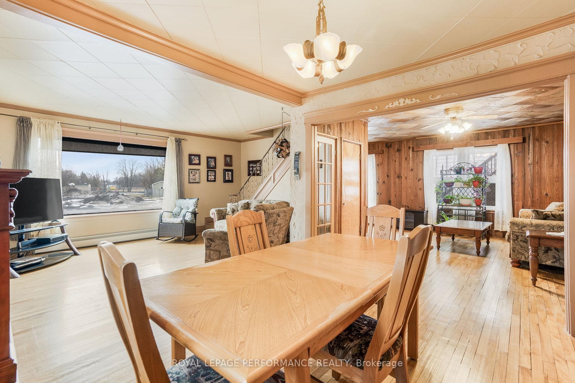 72 Longueuil Street photo 19