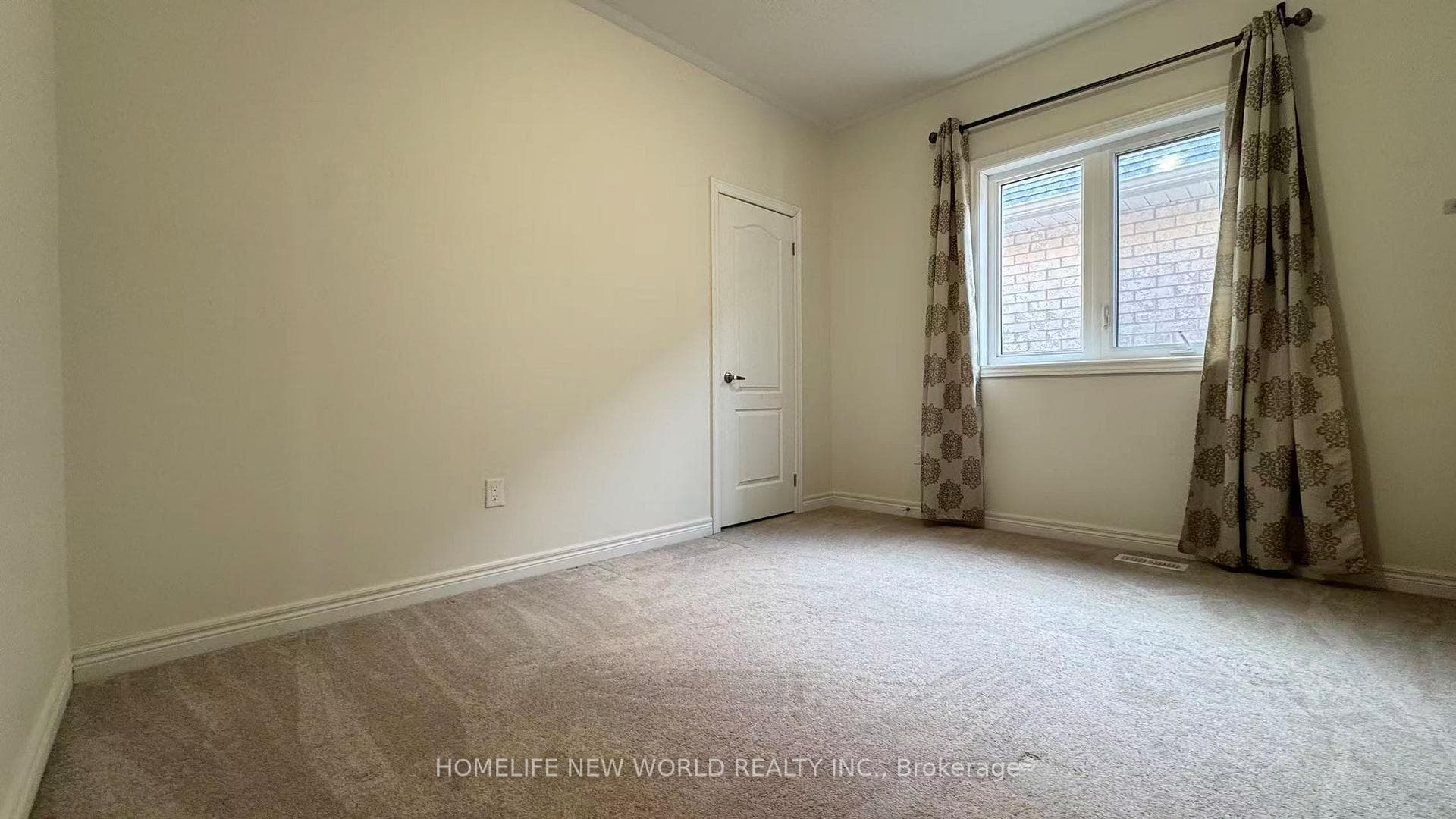 38 Roy Harper Avenue photo 16
