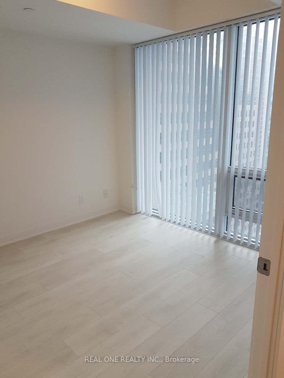 88 Harbour Street Unit 2108 photo 6