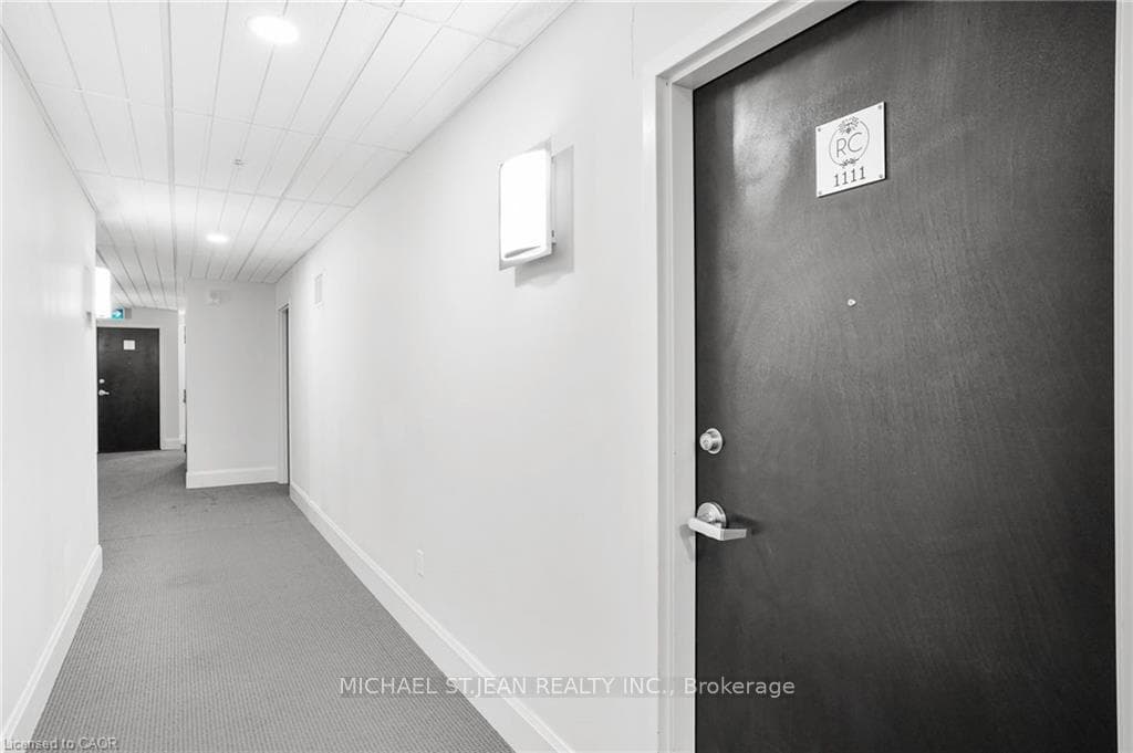 112 King Street Unit 1111 photo 16