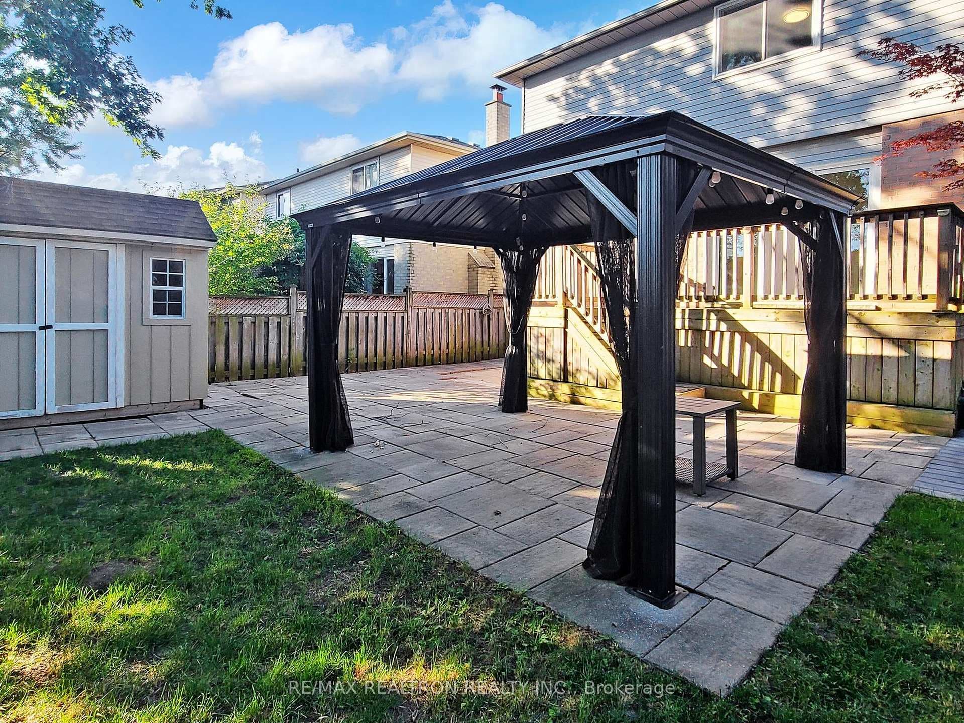 5386 Sheldon Park Drive photo 43