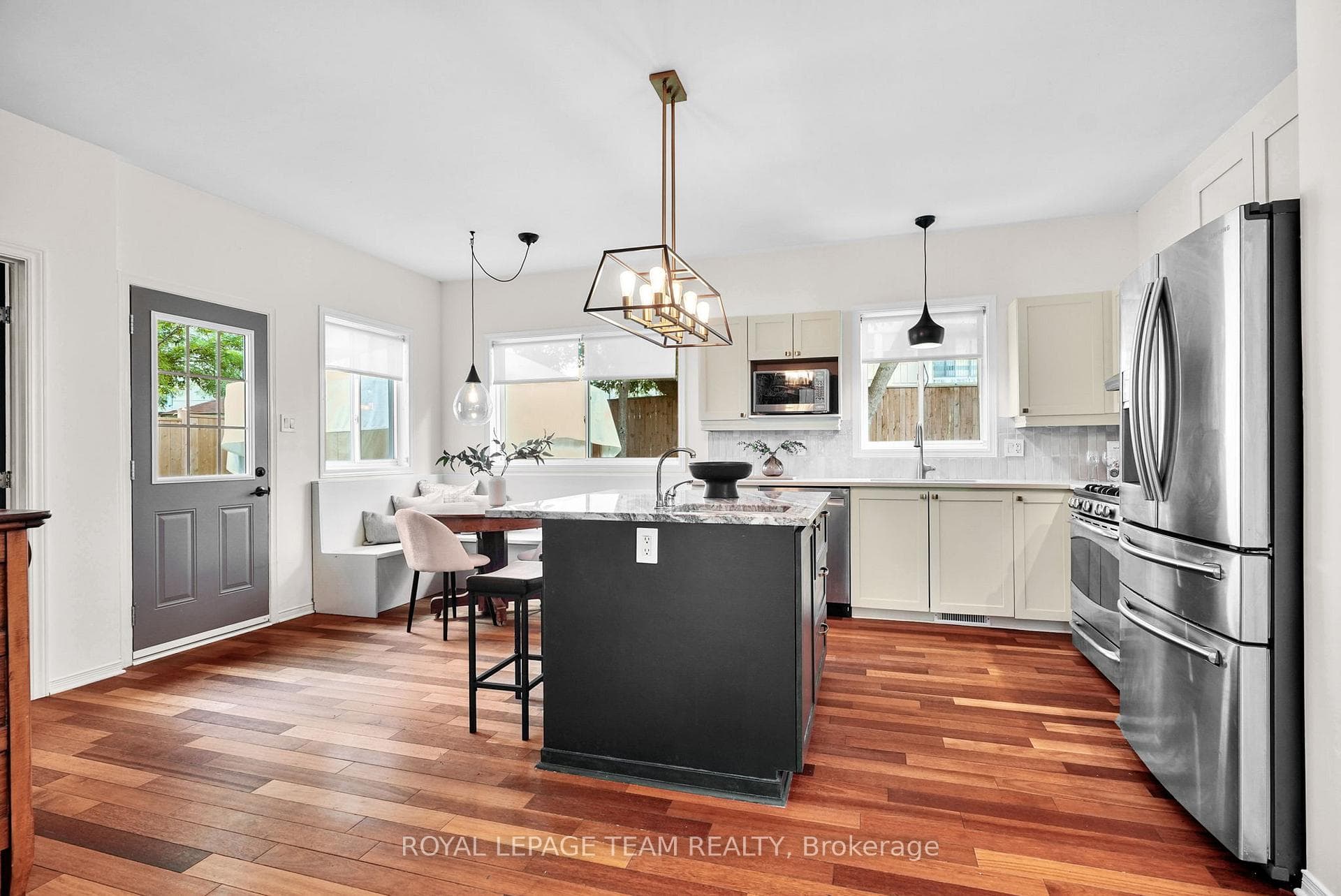 2122 Saunders Avenue photo 11