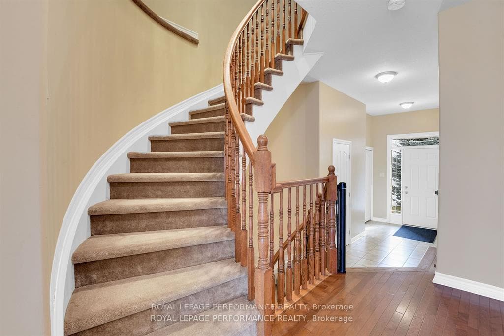 1843 ARROWGRASS Way photo 6