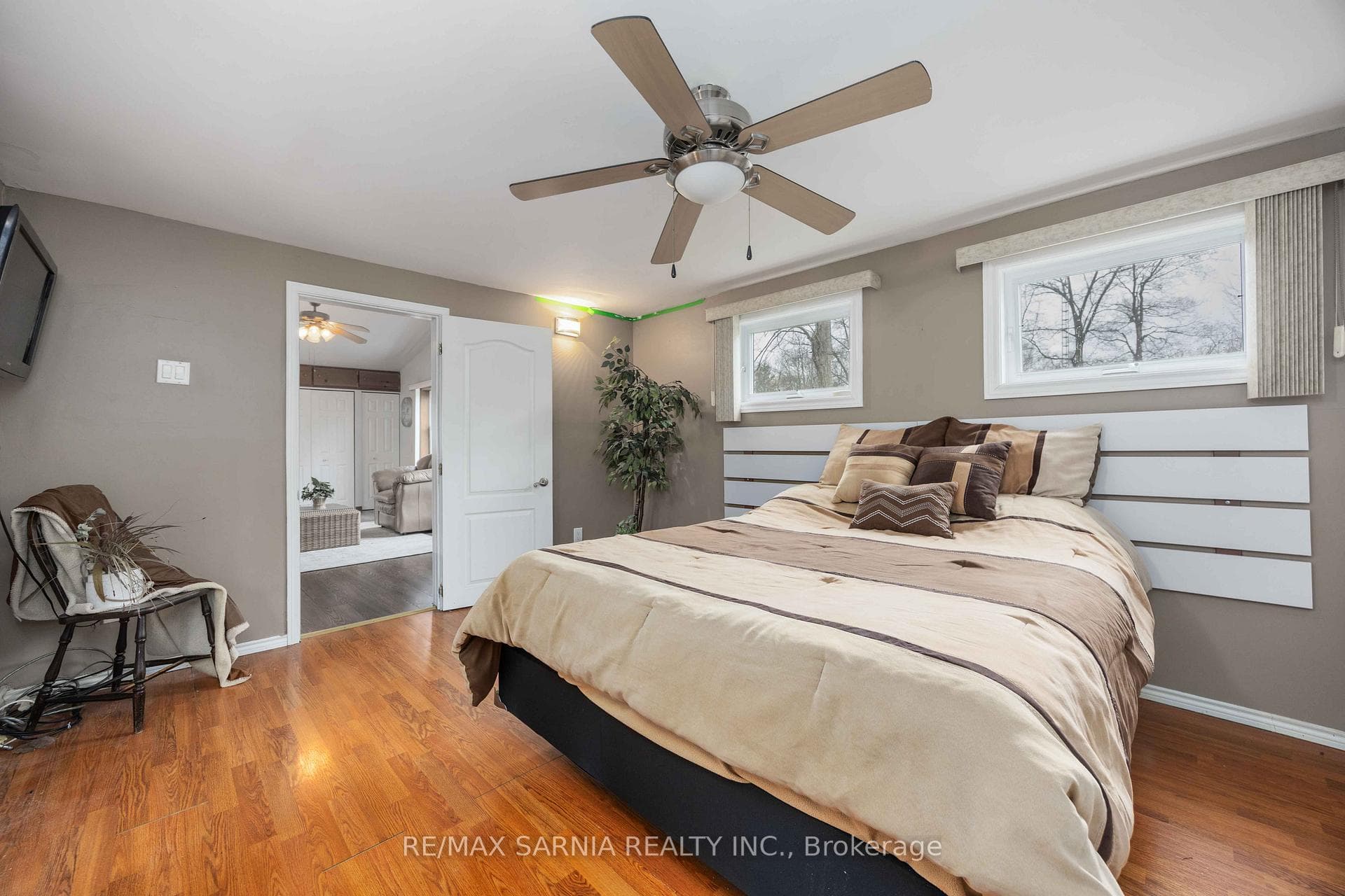 4895 Lakeshore Road Unit A42 photo 24
