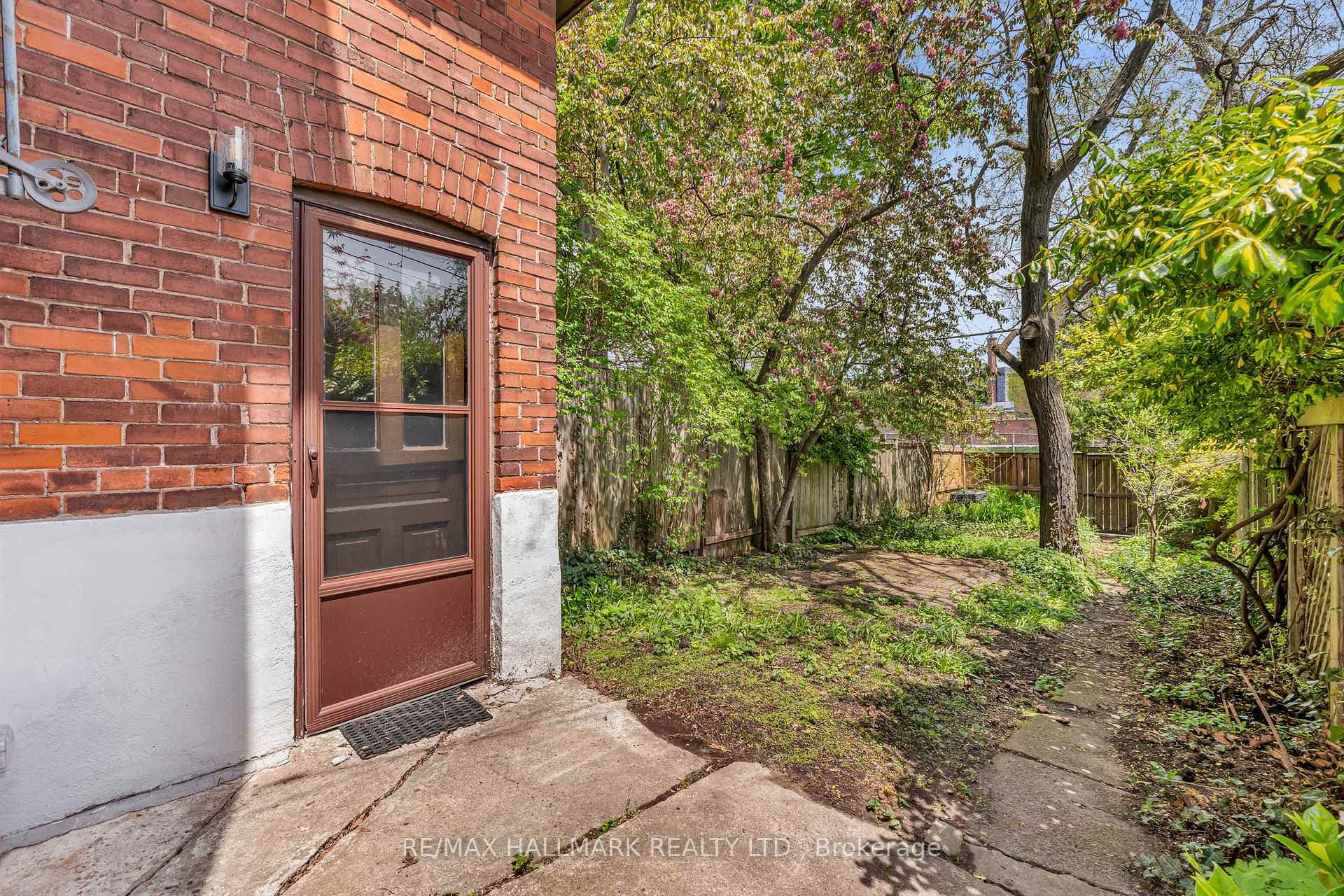 49 Ravina Crescent photo 38