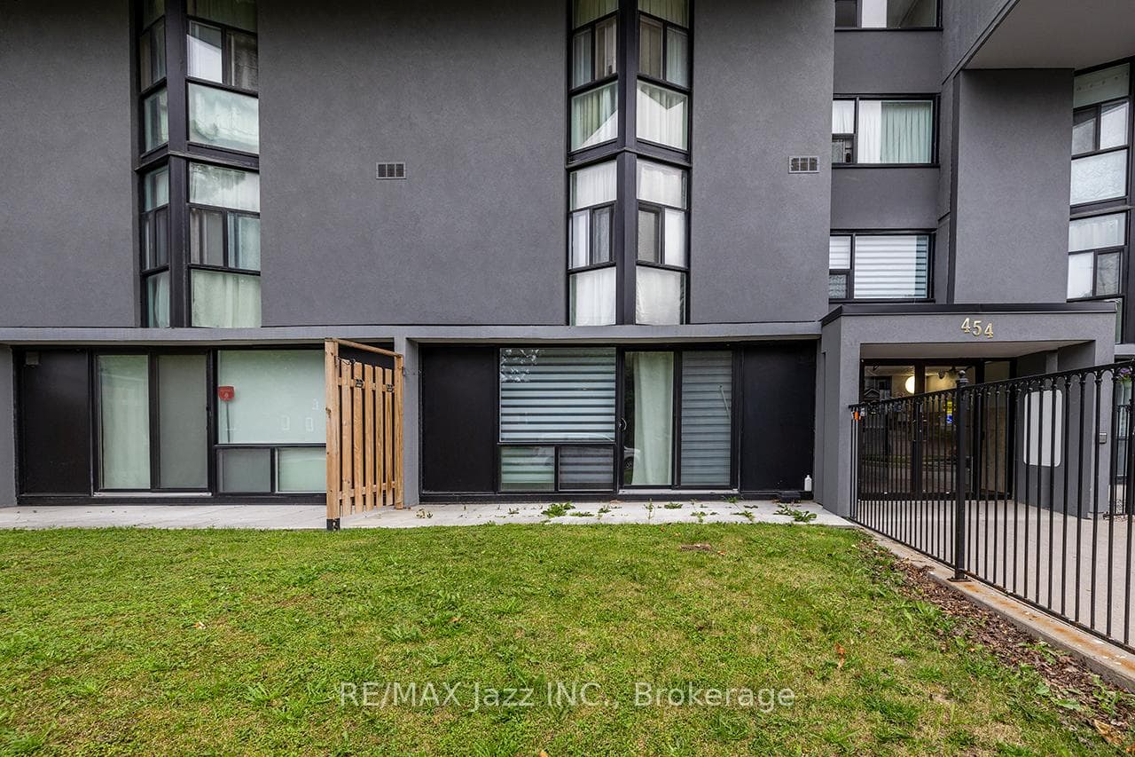 454 Centre Street Unit 108 photo 24