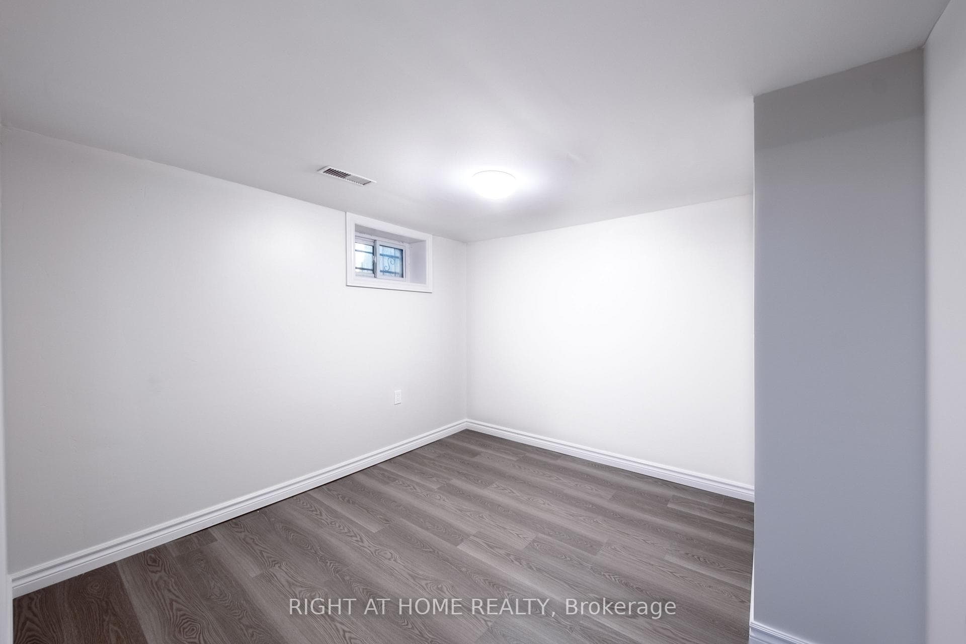 8 Watling Street photo 16