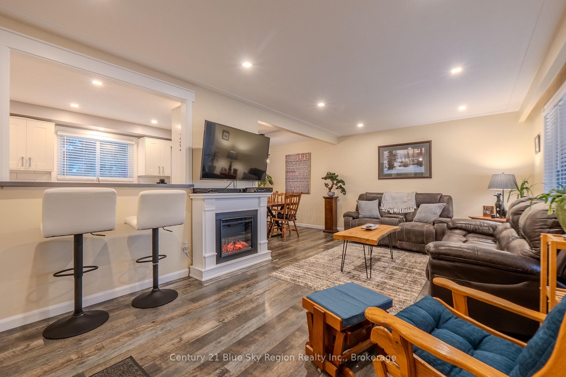 2518 Sandra Avenue photo 4