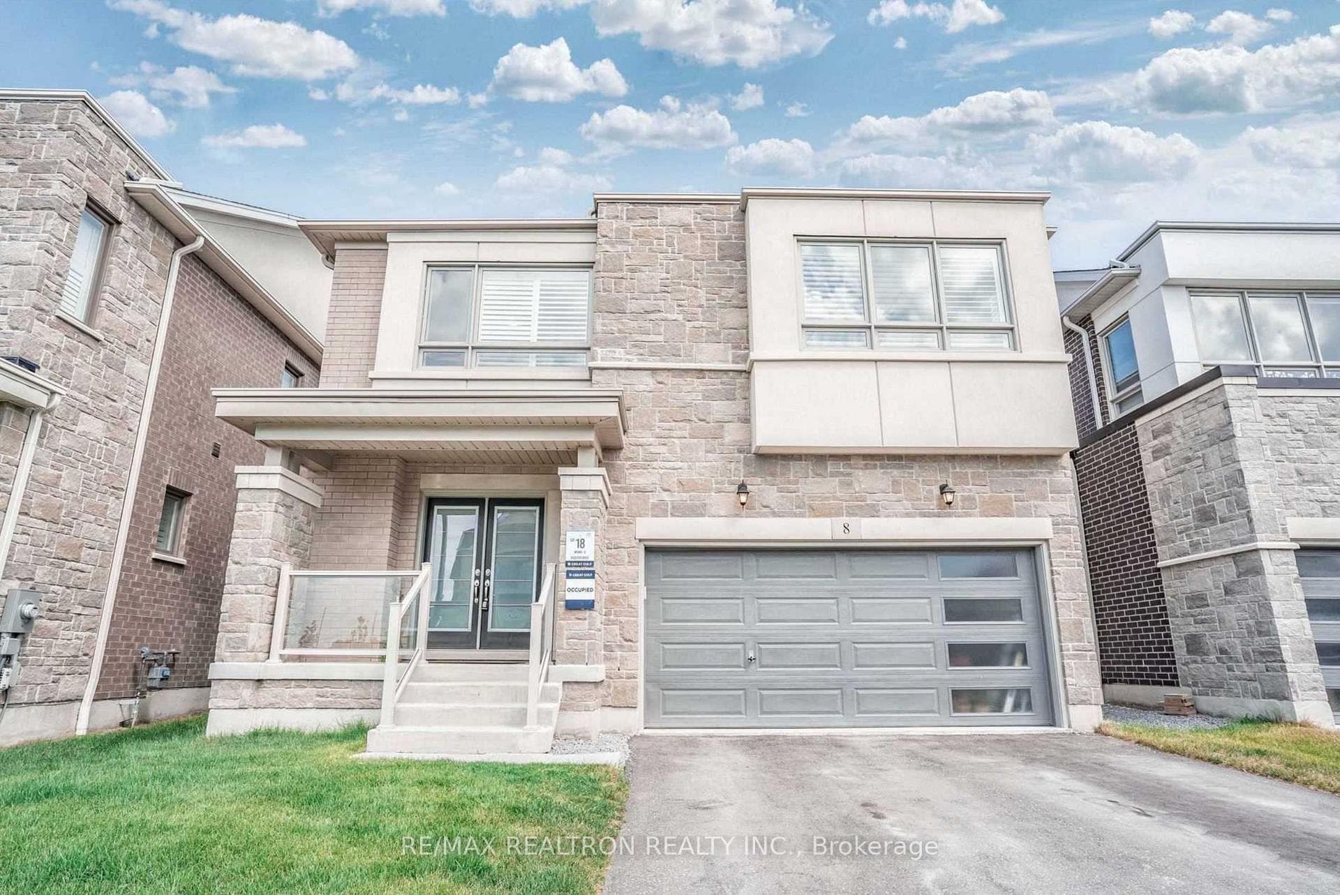 8 Souter Drive photo 1