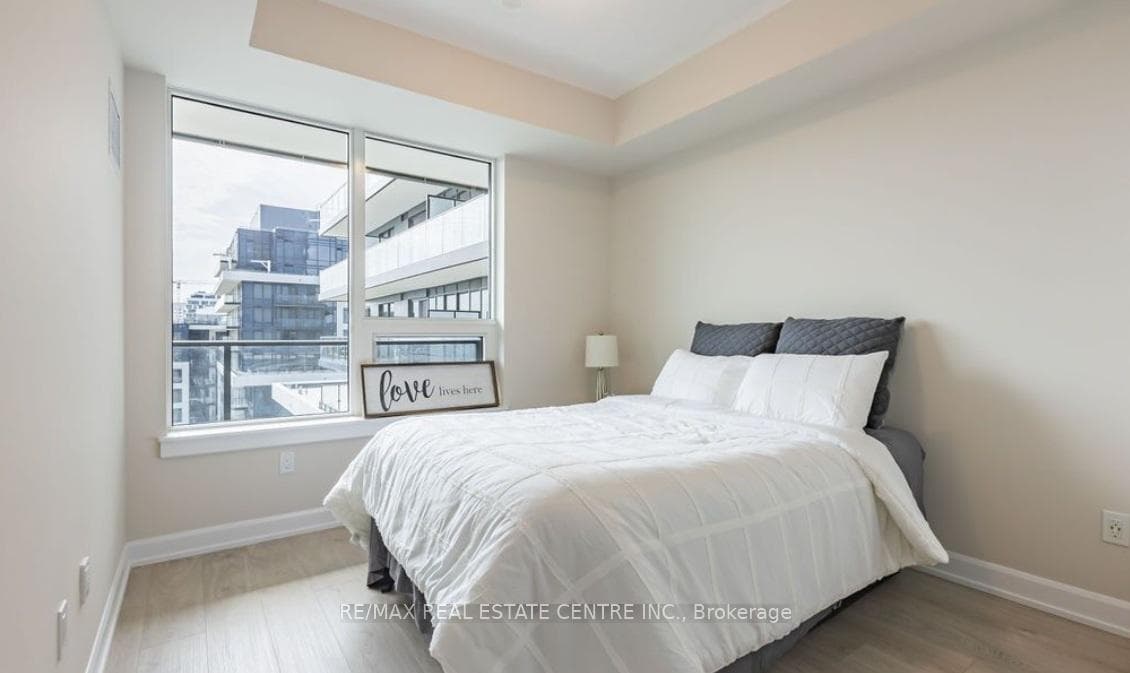 3220 William Coltson Avenue Unit 1018 photo 3