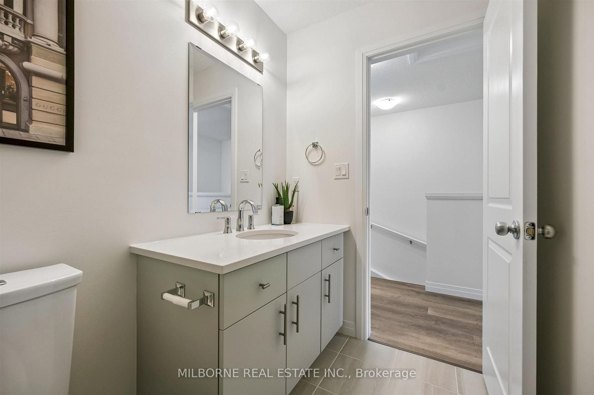 Photos Of Model Suite - Colour Package Varies