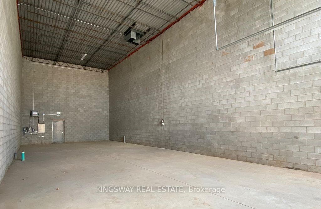 1156 KING Road Unit 32 photo 10