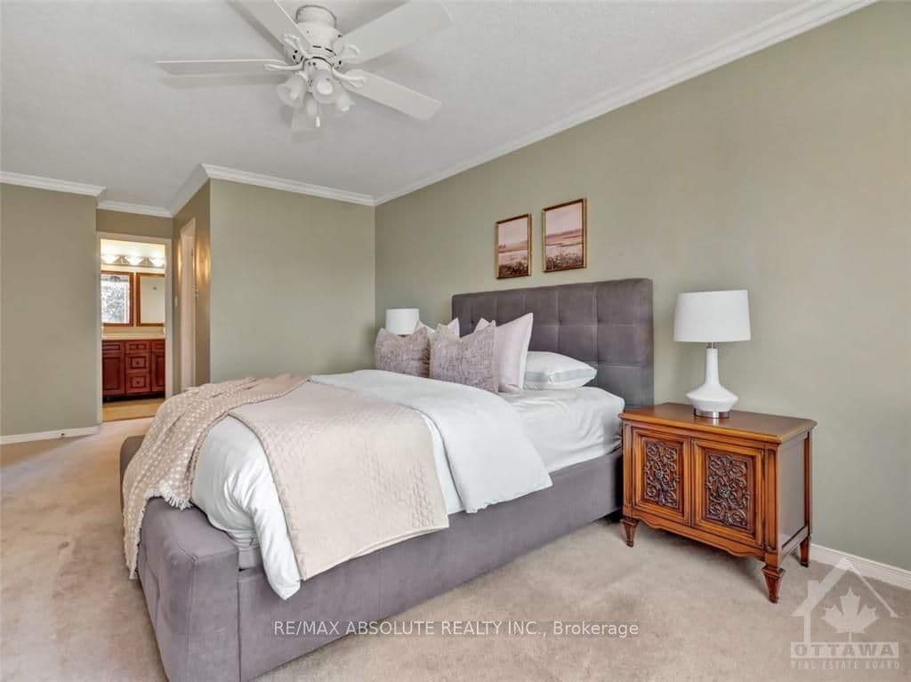 798 FOXWOOD Court photo 18