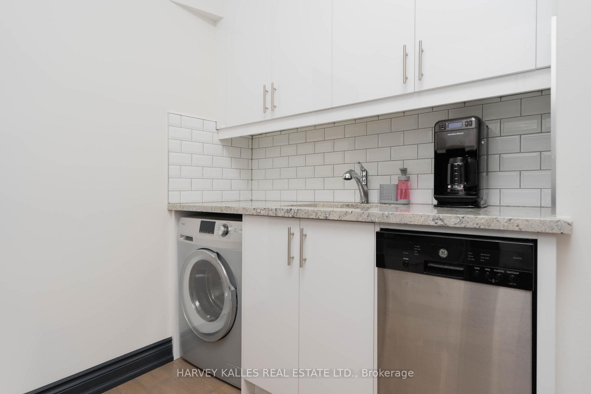 510 Jarvis Street Unit 6 photo 14