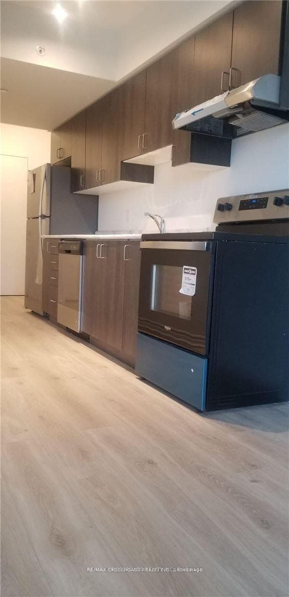 1 Falaise Road Unit 606 photo 10