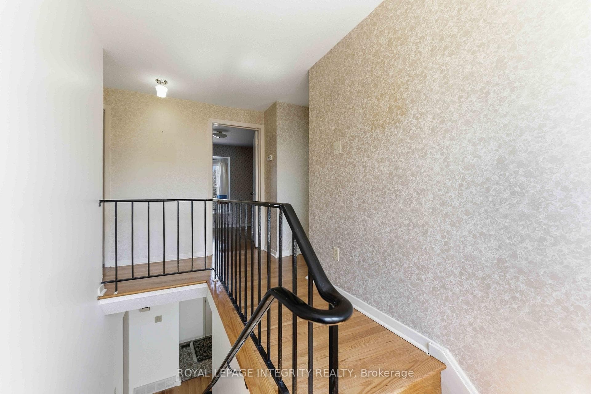 1842 Playfair Drive photo 17