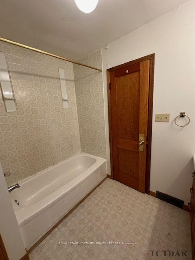 304 Maple Street photo 14