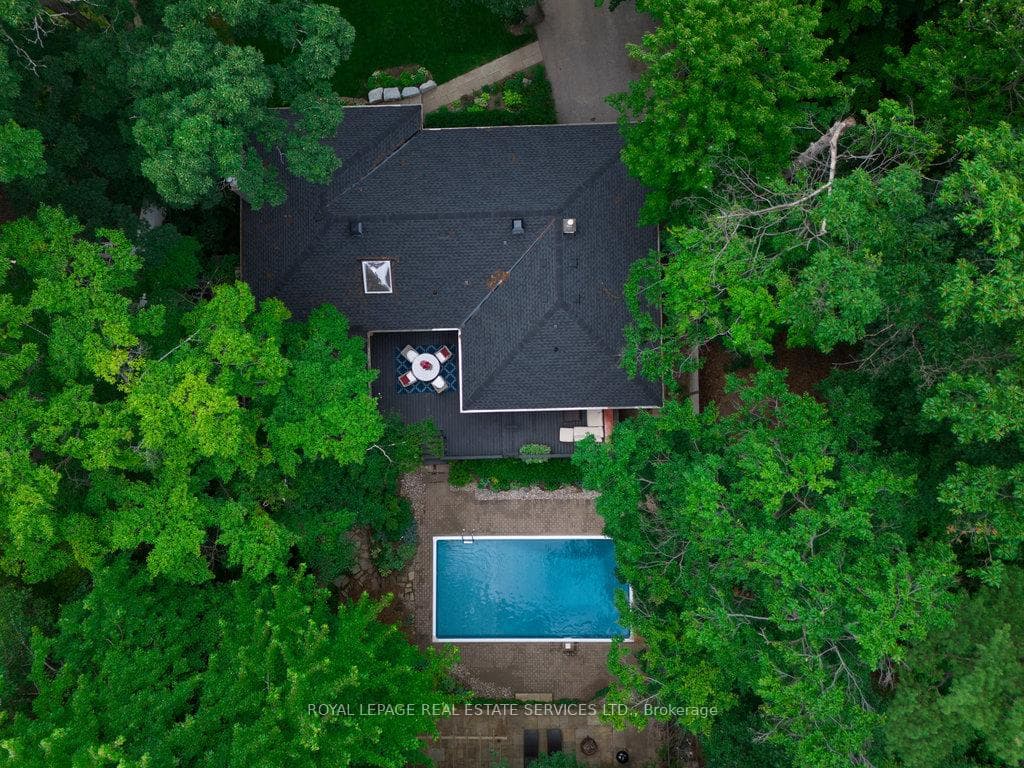 1436 Devon Road photo 2