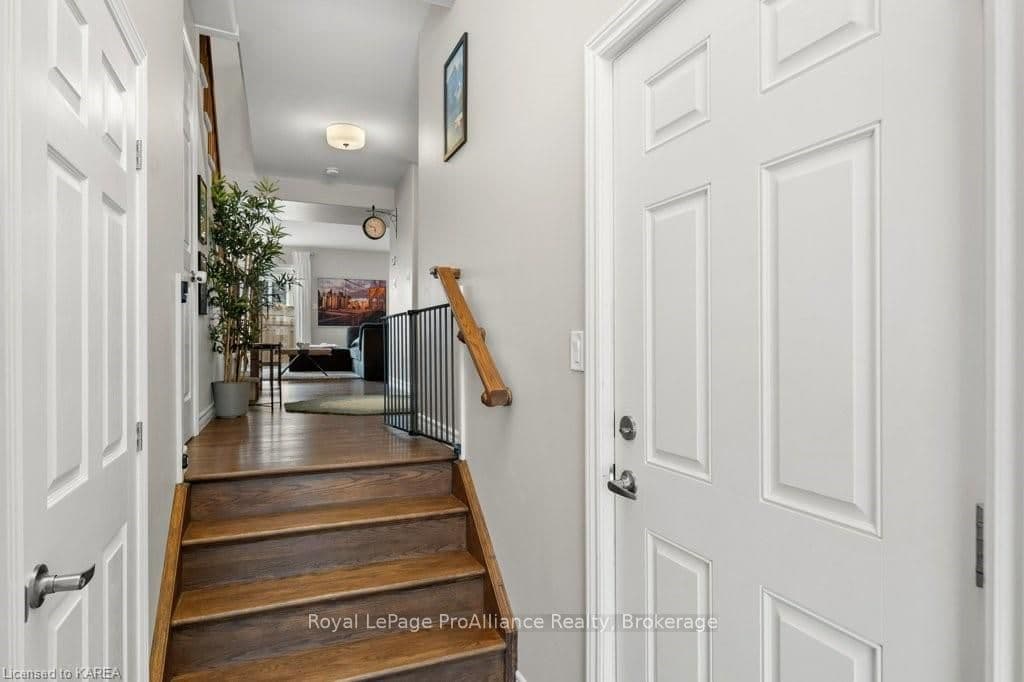 1012 ROSANNA Avenue photo 7