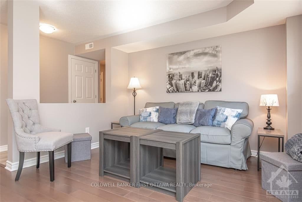 105 BLUESTONE Unit 2 photo 9