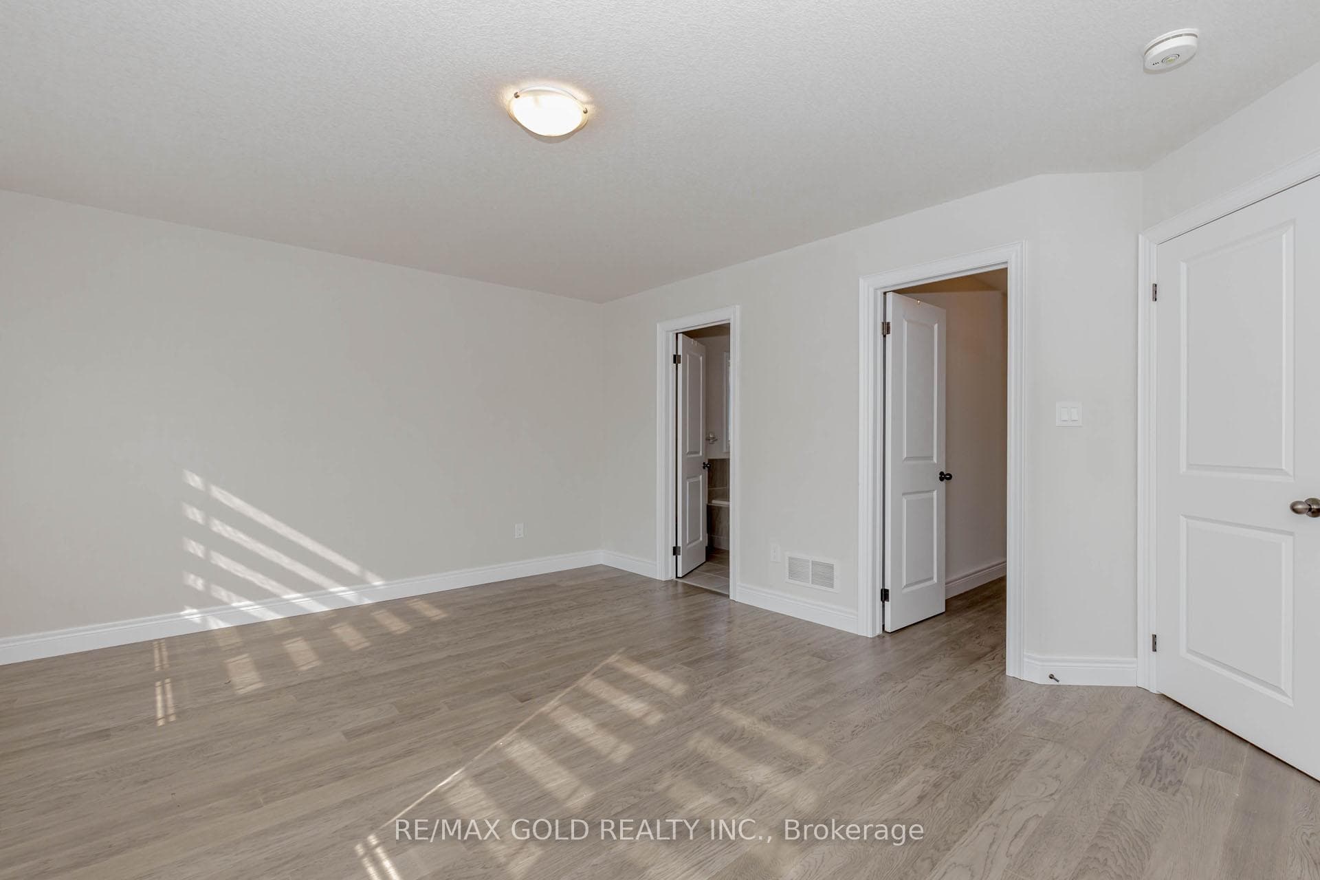61 Eleanor Avenue Unit Upstairs photo 31