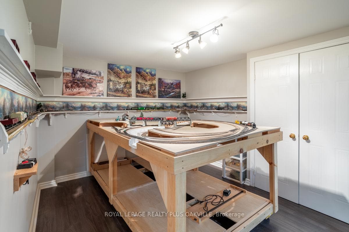 2080 Hunters Wood Drive photo 24