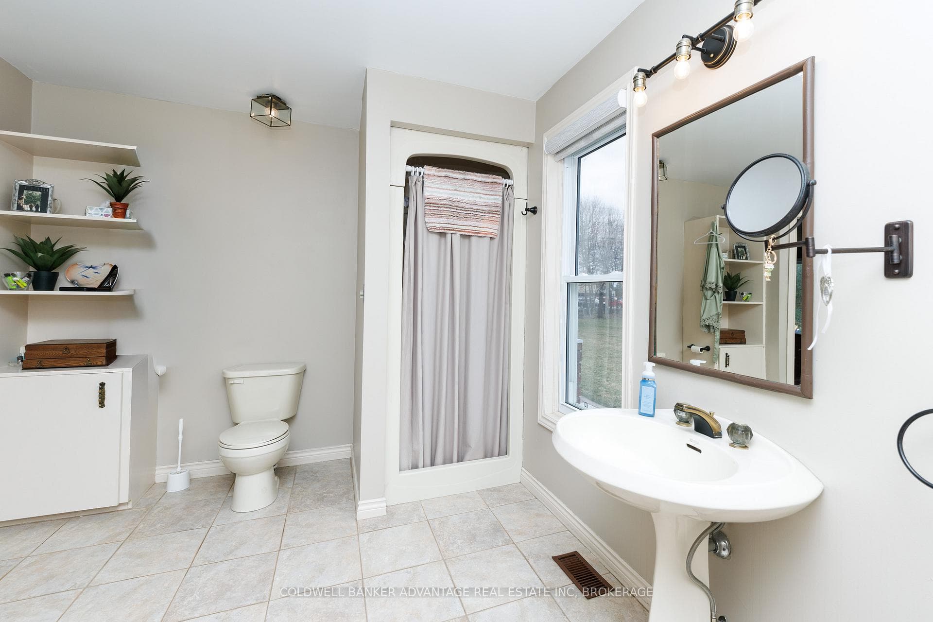 2 Donna Marie Drive photo 22