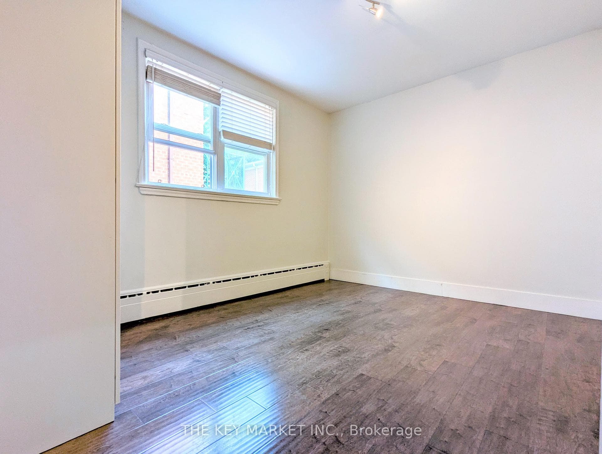 211 St Clements Avenue Unit 2 photo 22