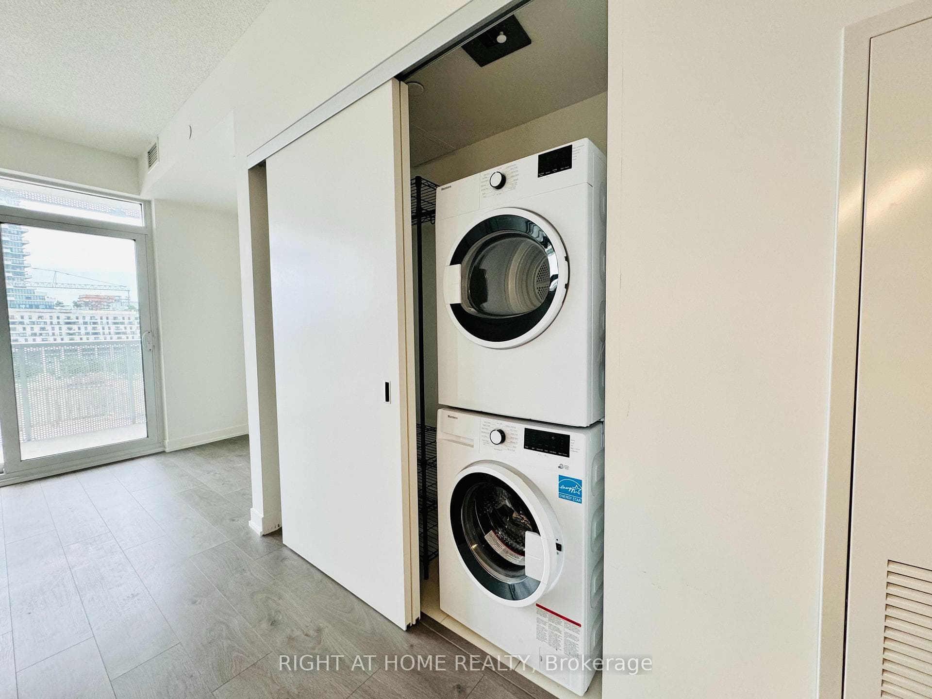 20 Richardson Street Unit 404 photo 15