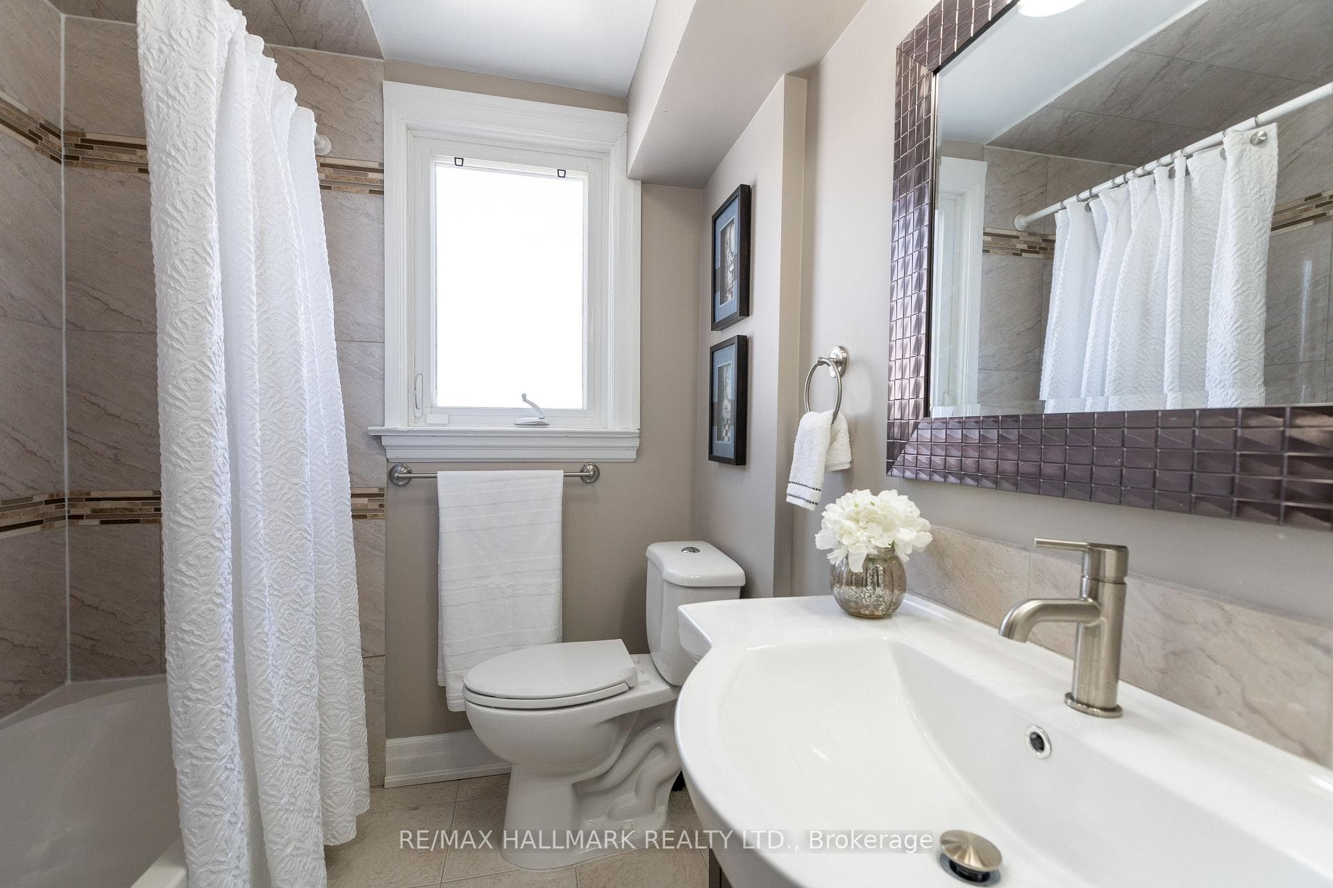 Lower Level Washroom with Bathtub