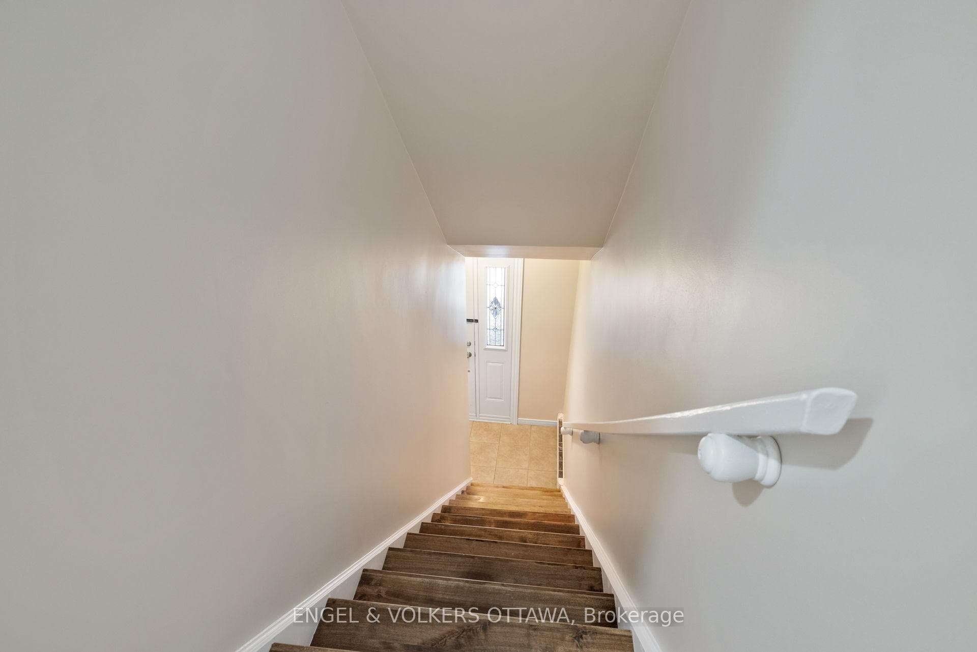 1311 S Avenue photo 19