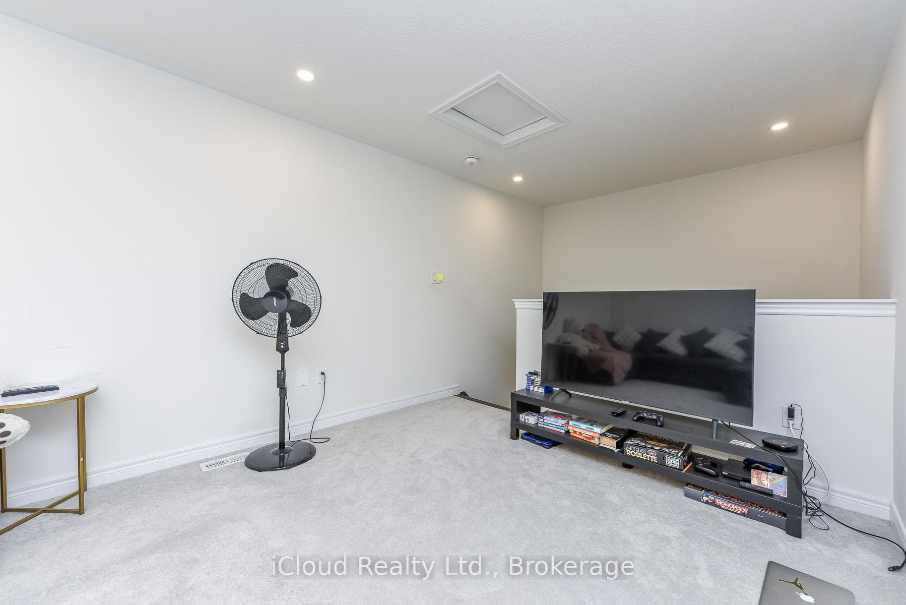 3958 LEONARDO Street photo 34