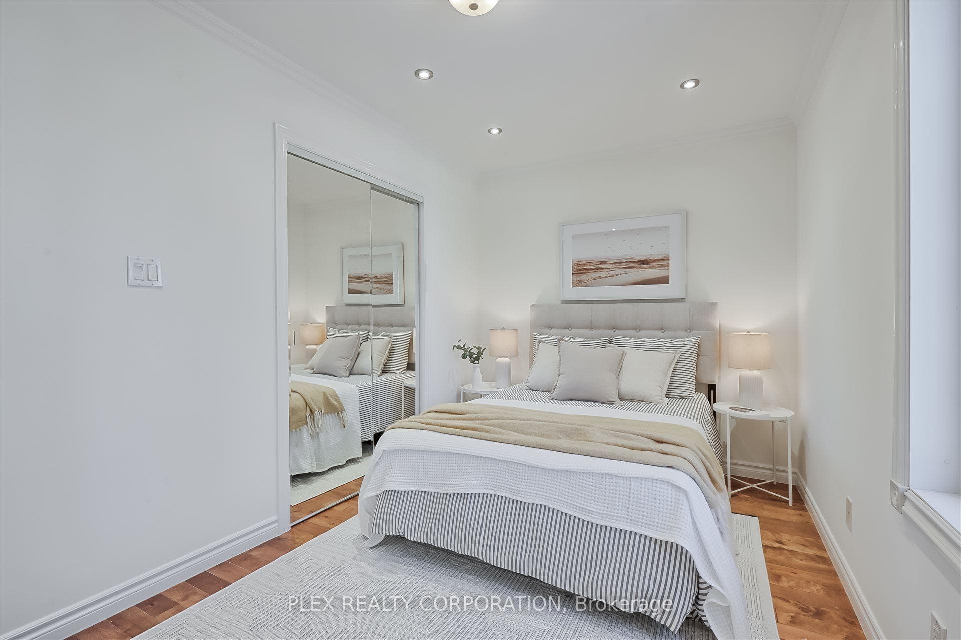 192 Coxwell Avenue photo 23