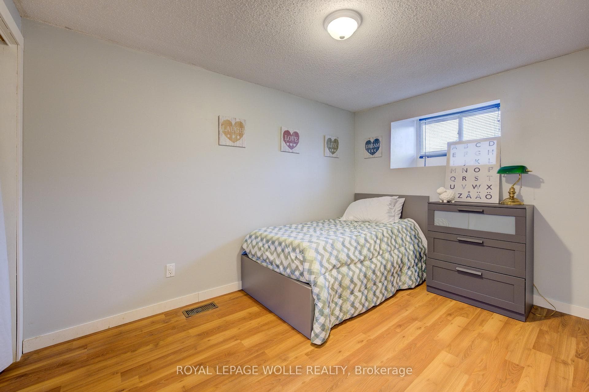 535B Rosemeadow Crescent photo 25