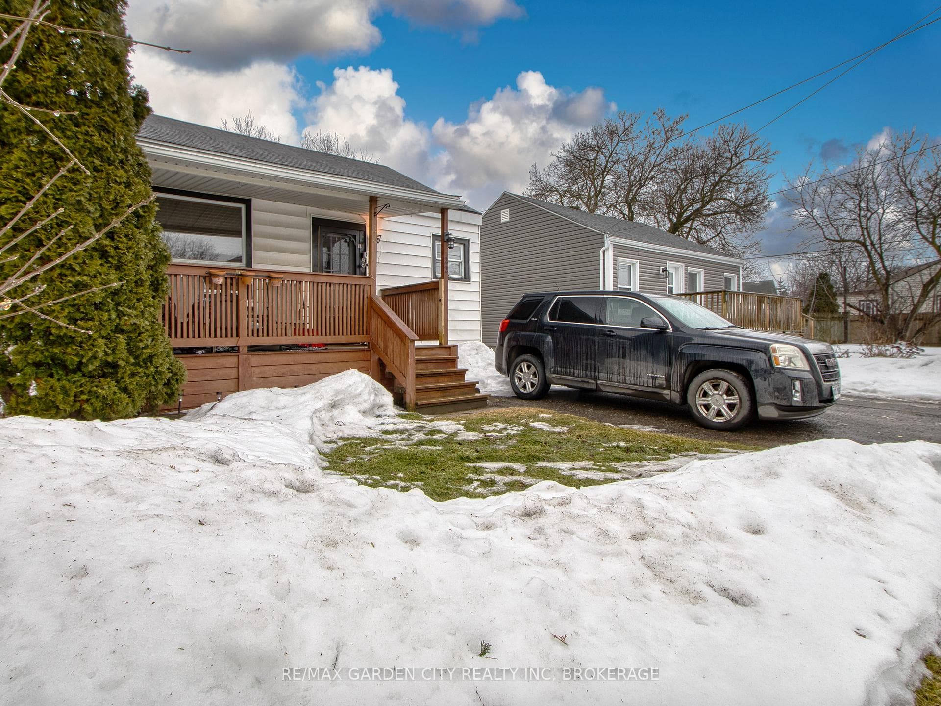 22 Lancaster Avenue photo 23