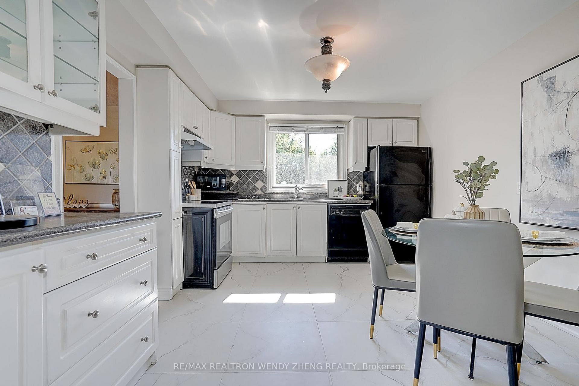 118 Henderson Avenue photo 13