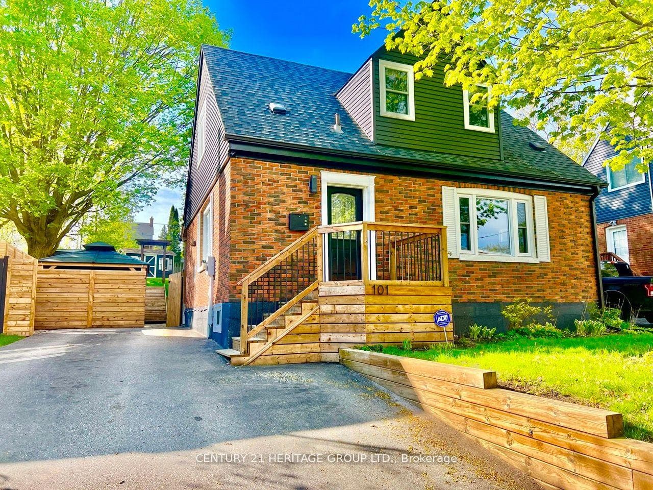 101 Codrington Street photo 1
