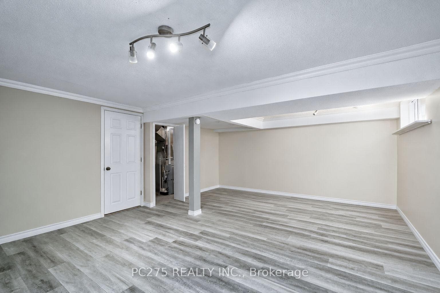 669 Osgoode Drive Unit 15 photo 29