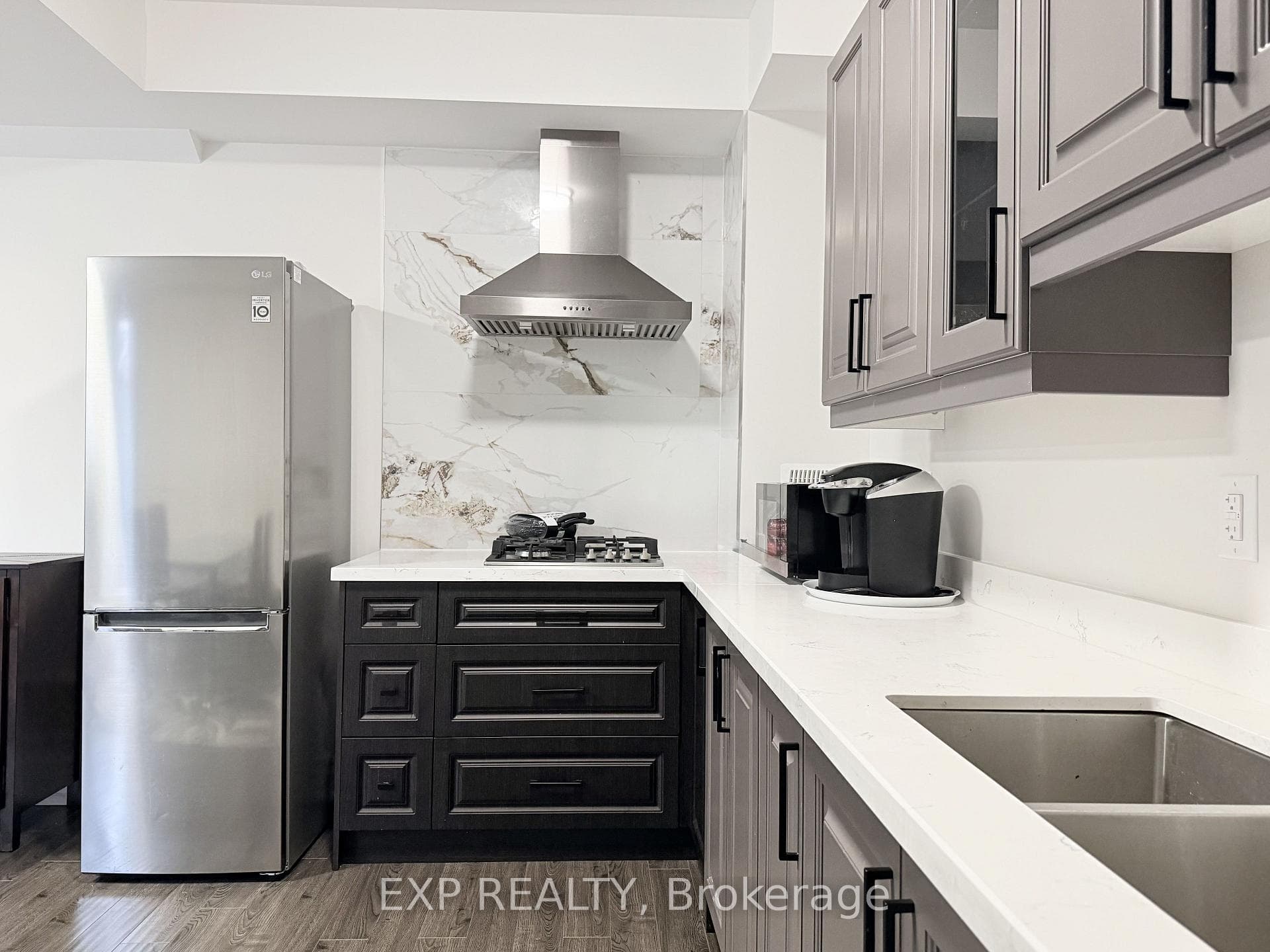 1606 Sandhurst Crescent Unit Lower photo 30