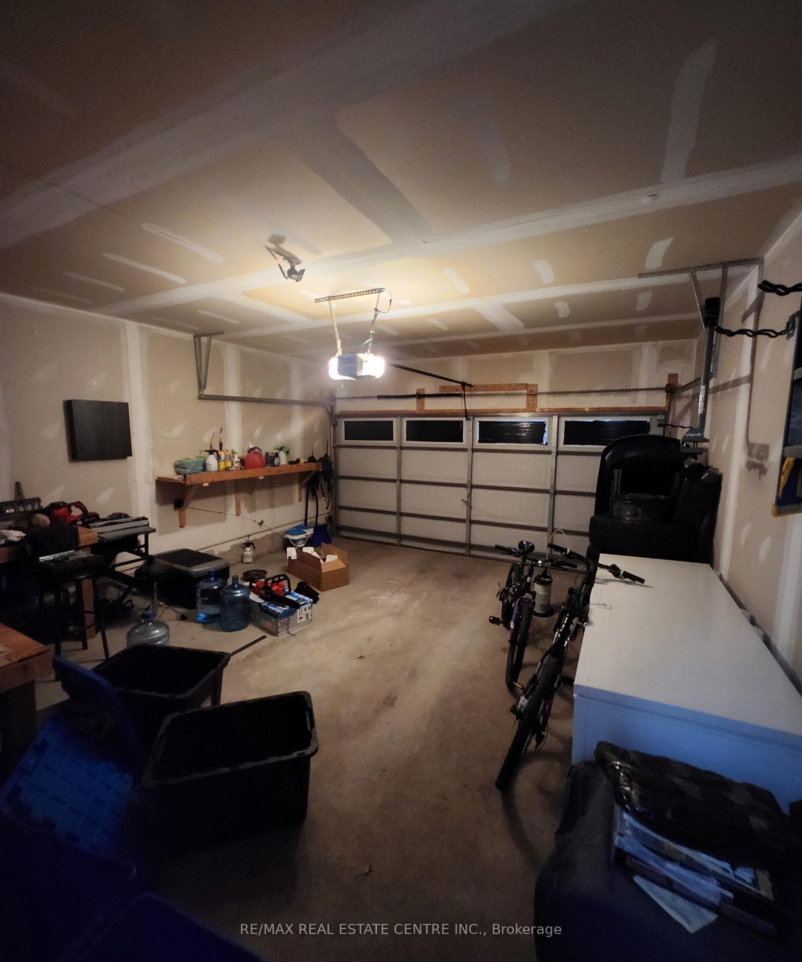 24 ARMES Street photo 17