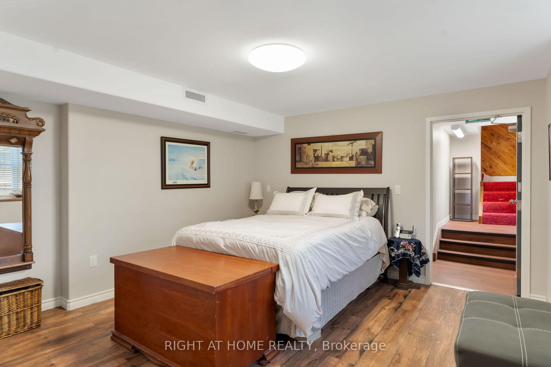 19 Albert Street photo 42