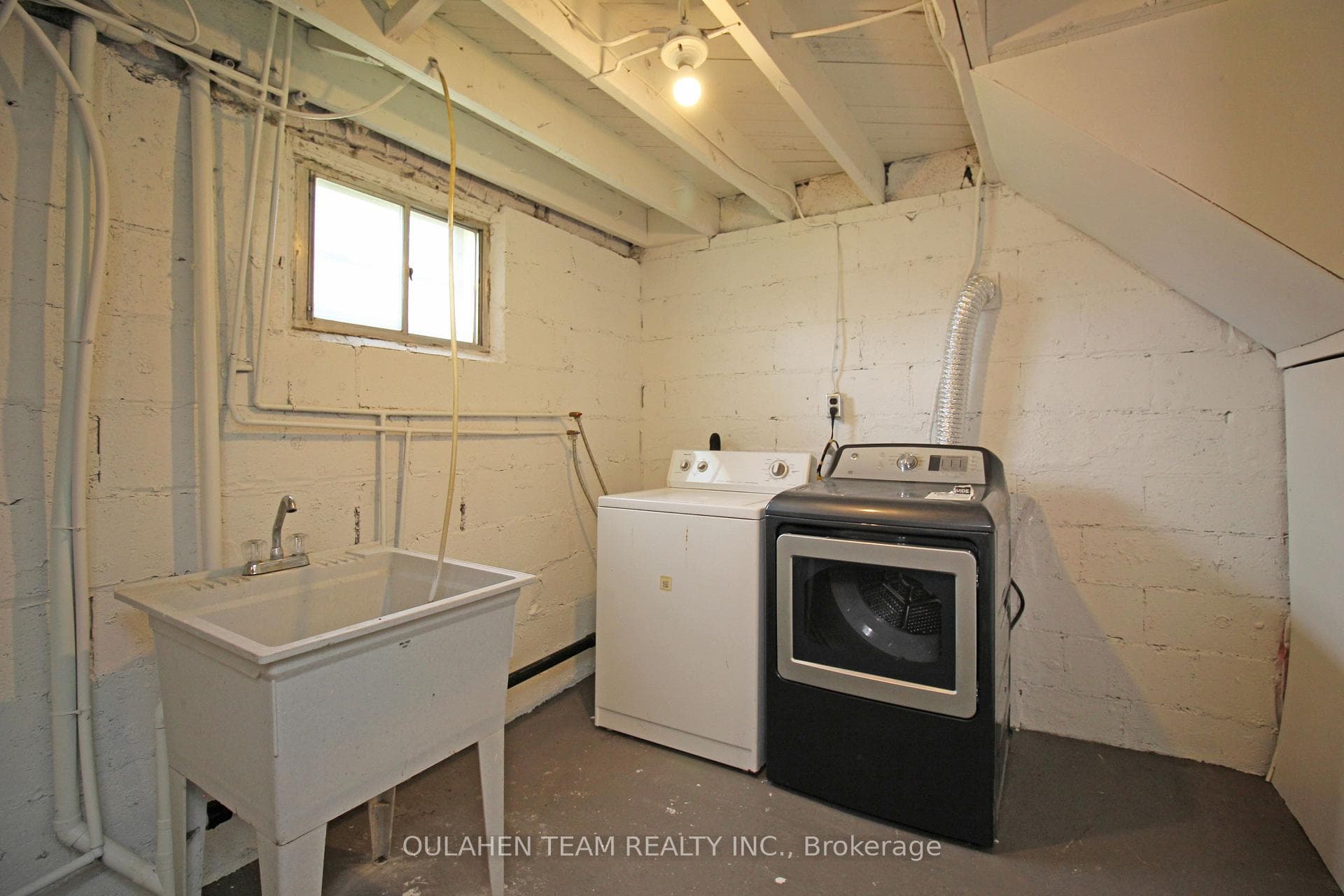42 Finch Avenue photo 18