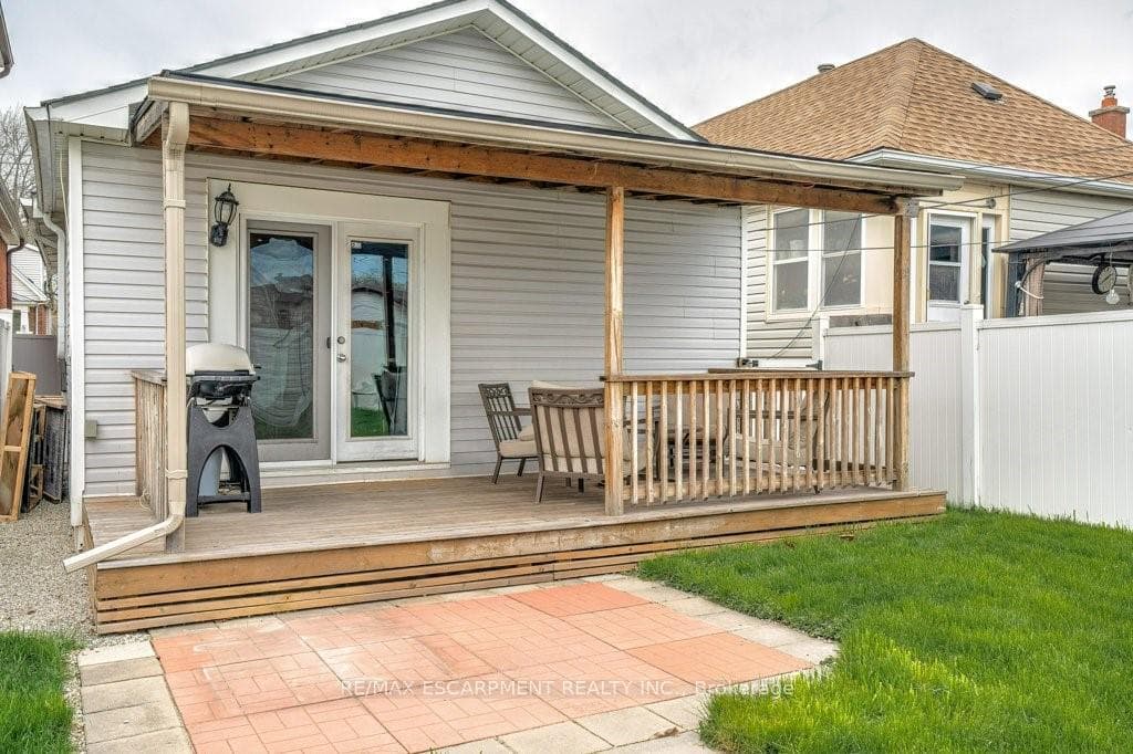 266 Paling Avenue photo 18