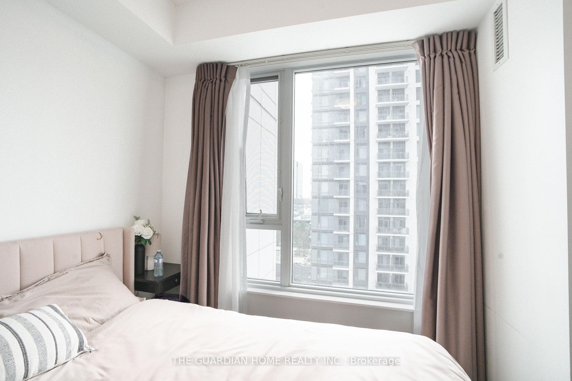 50 Ann O'reilly Road Unit 906 photo 12