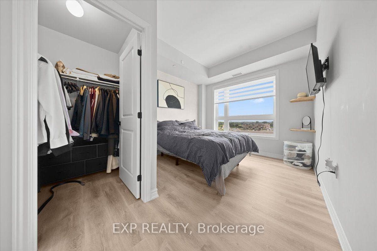 397 Codd's Road Unit 613 photo 16