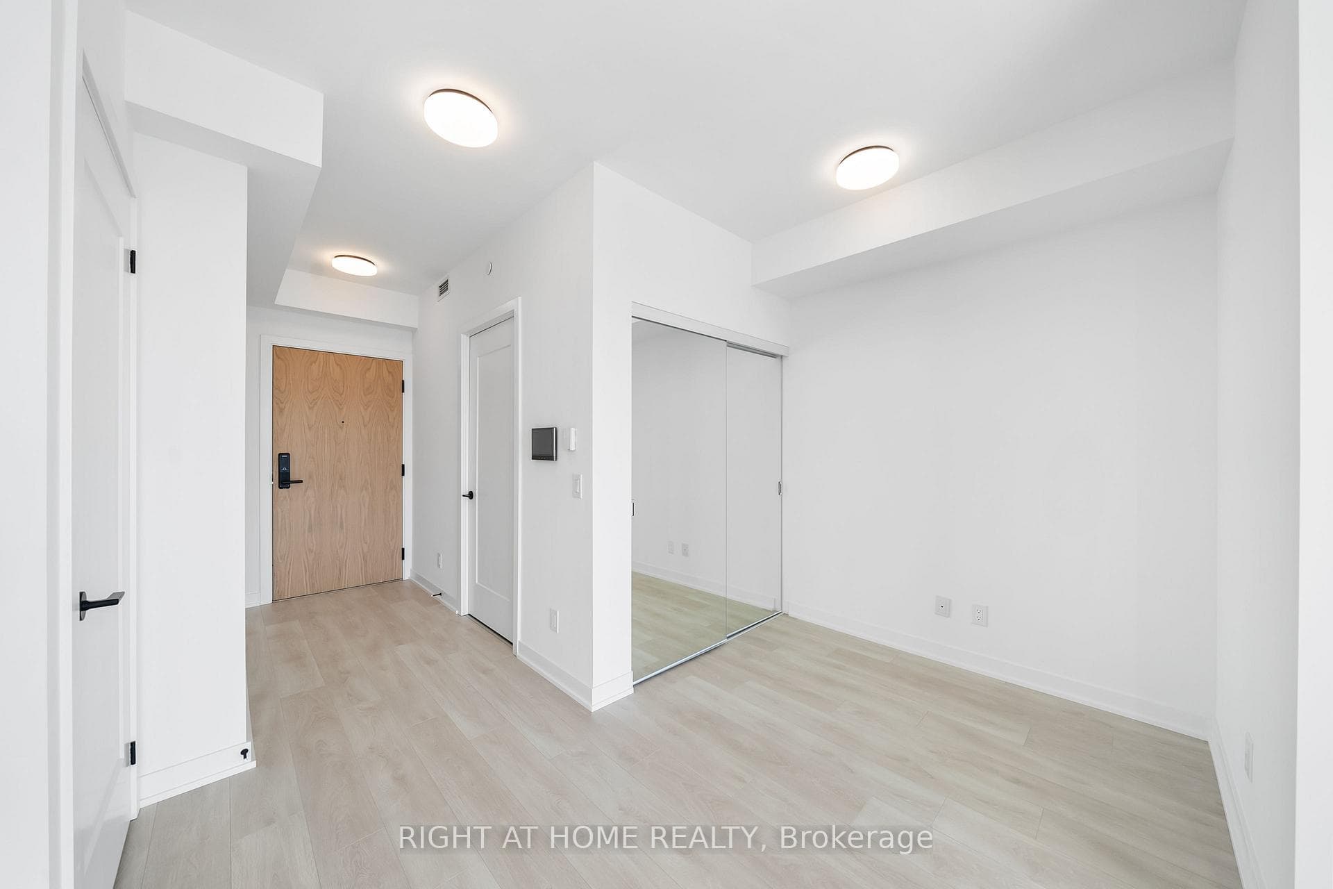 5 Defries Street Unit 2103 photo 8
