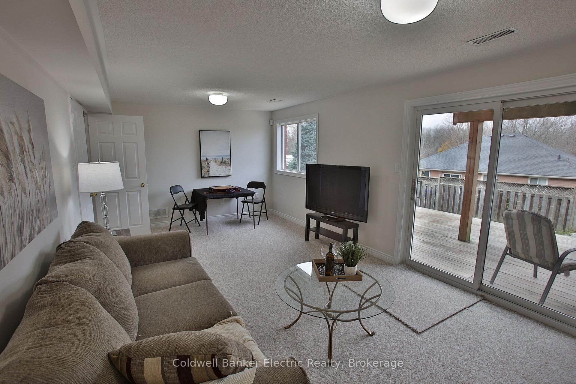 1830 Stratton Avenue photo 24