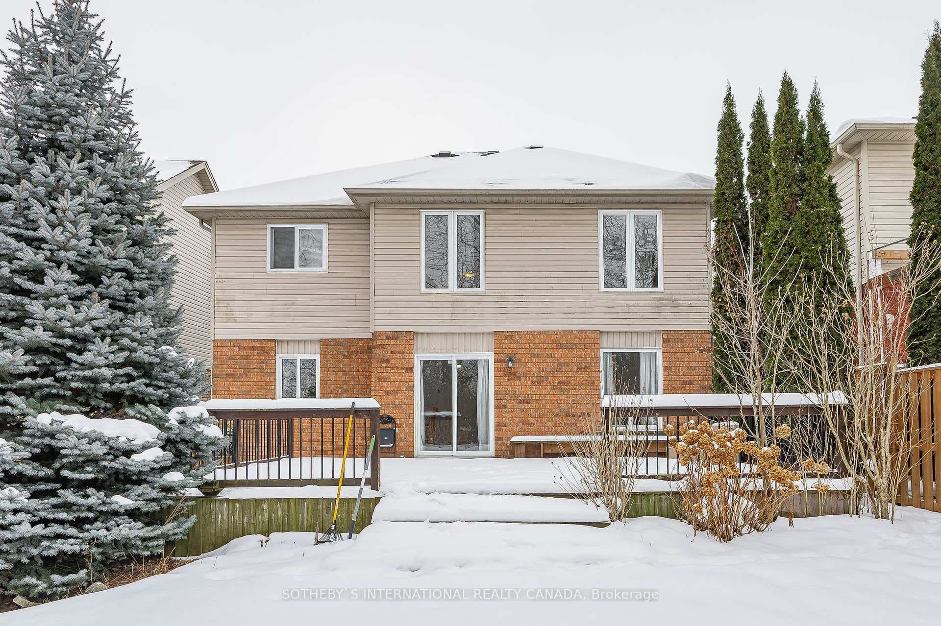 218 Doon Mills Drive photo 32