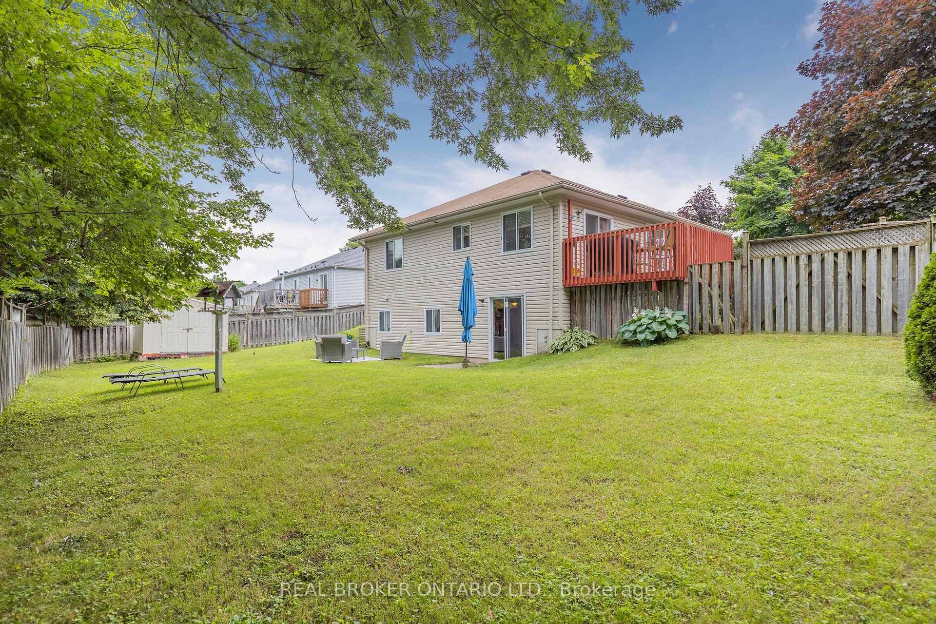 9 Christina Court photo 28
