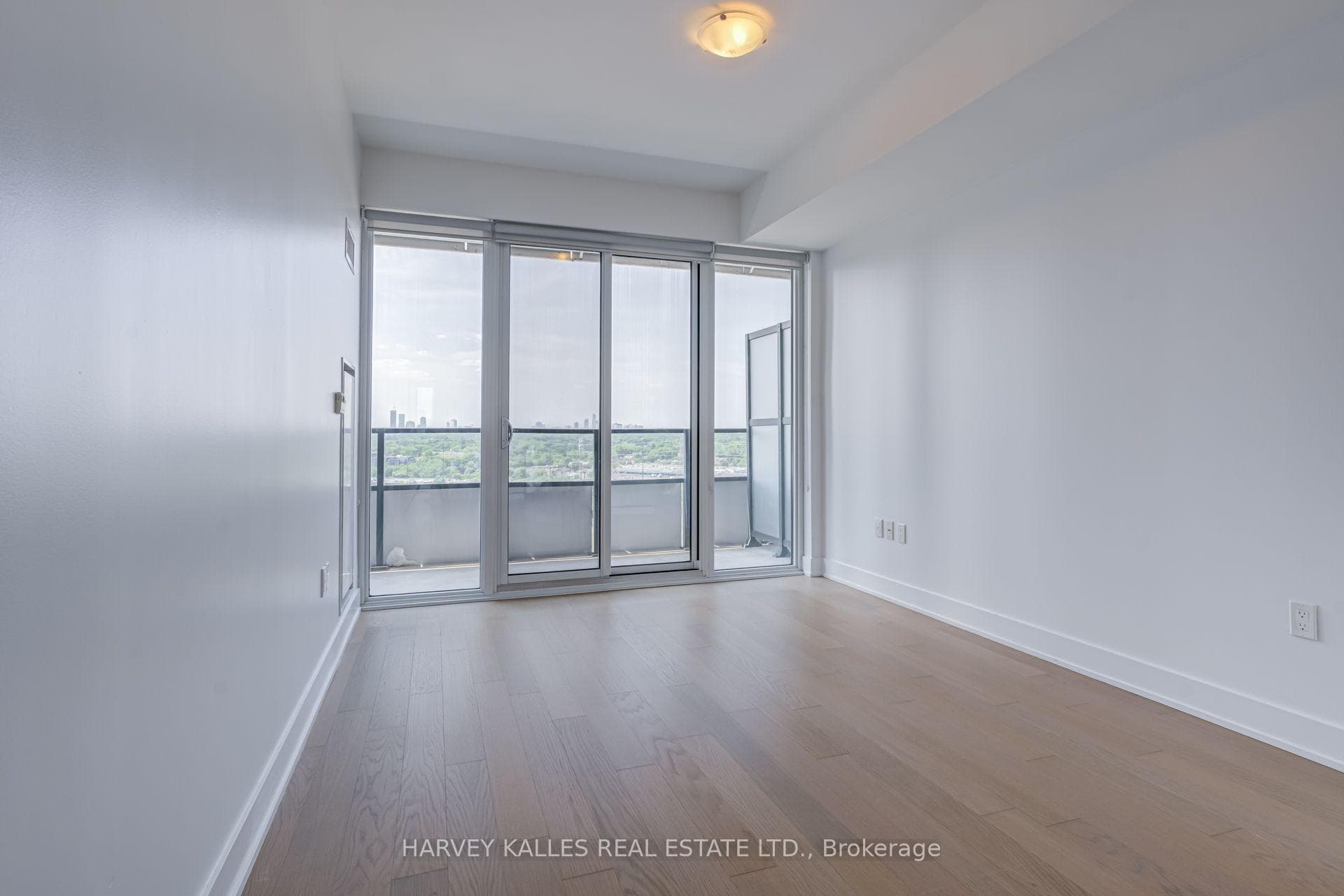30 Shore Breeze Drive Unit 1822 photo 16